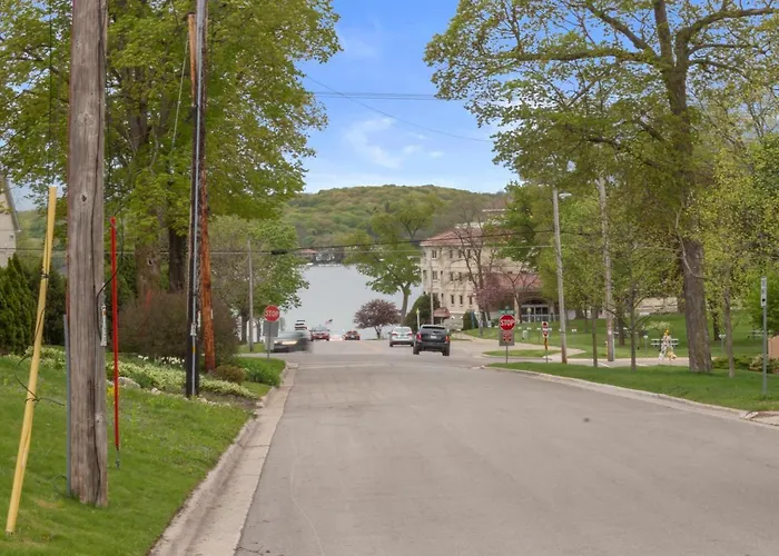 Gorgeous Downtown Bungalow, Walk Everywhere!!!