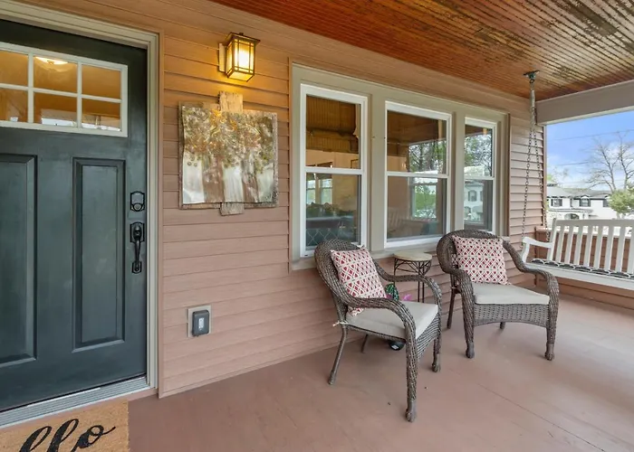 Gorgeous Downtown Bungalow, Walk Everywhere!!!