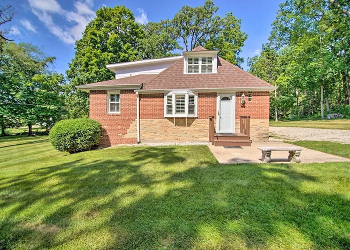 Sun-Lit Lake Geneva Sanctuary W/ Bbq Patio!